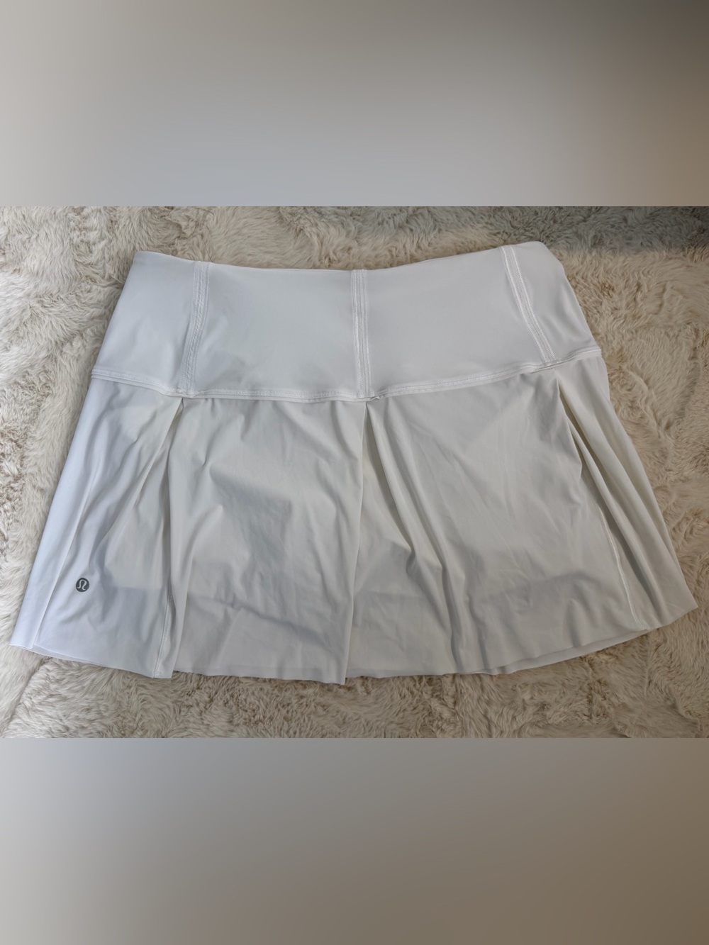 Lululemon White Women's Athletic Skirt - Classic Flare